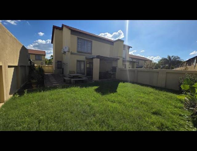 2 BEDROOM TOWNHOUSE FOR SALE IN ANNLIN